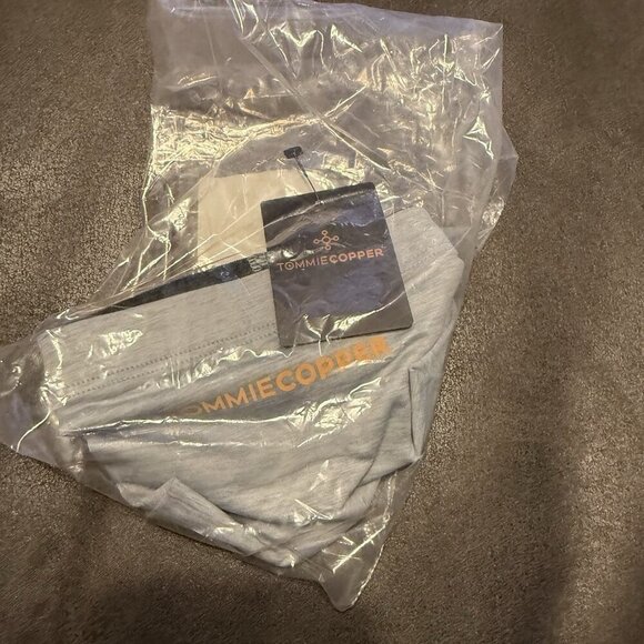 Tommie Copper Recovery Knee Sleeve Silver Heather Medium Compression Support NWT - Picture 3 of 4